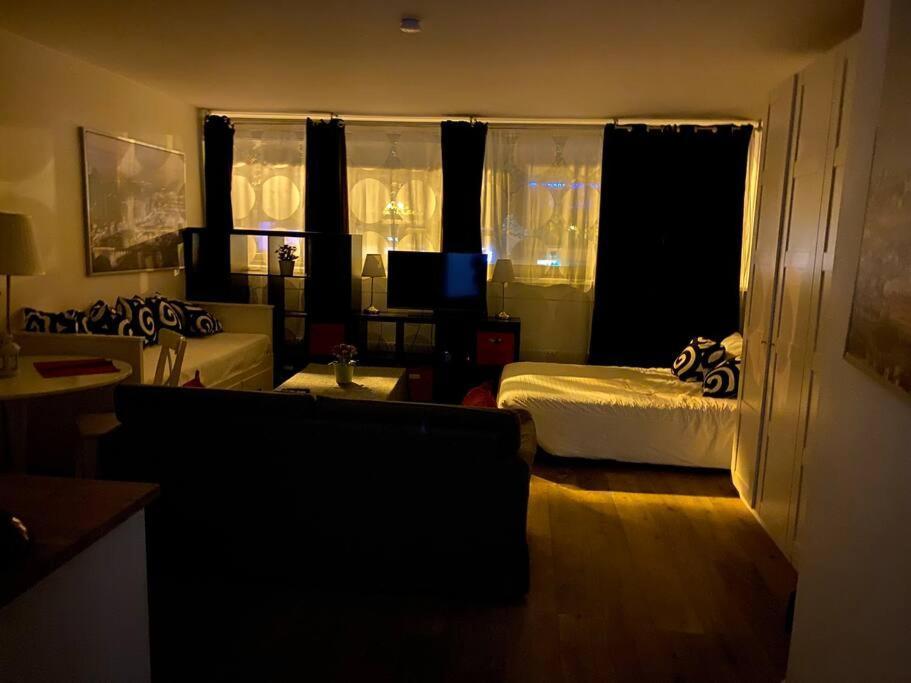 Apartamento Avenue Louise Bruselas Exterior foto