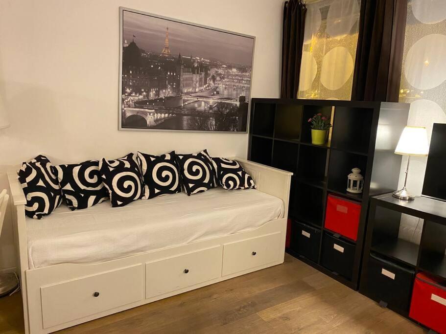 Apartamento Avenue Louise Bruselas Exterior foto